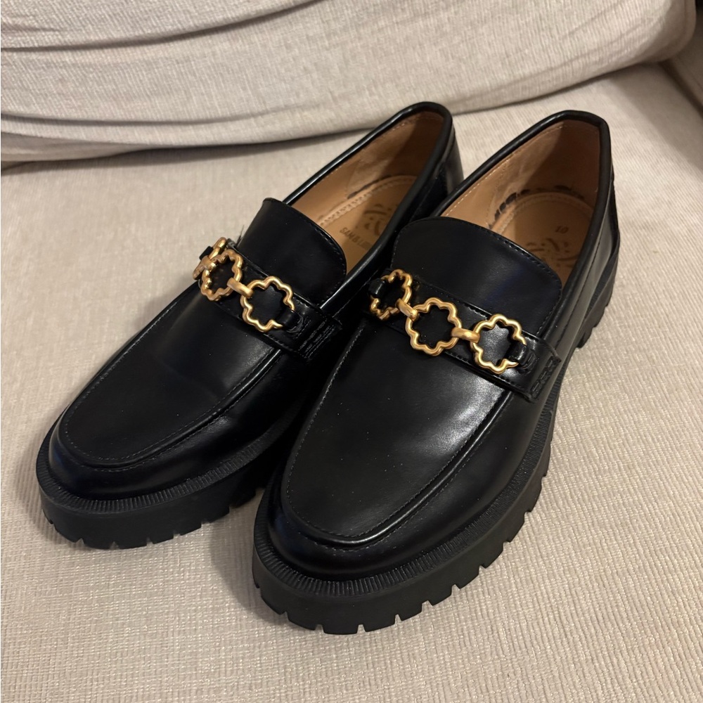 Black Leather Loafers with Gold Accent